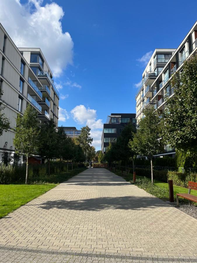 Near Airport Cybernetyki Inn Варшава Экстерьер фото